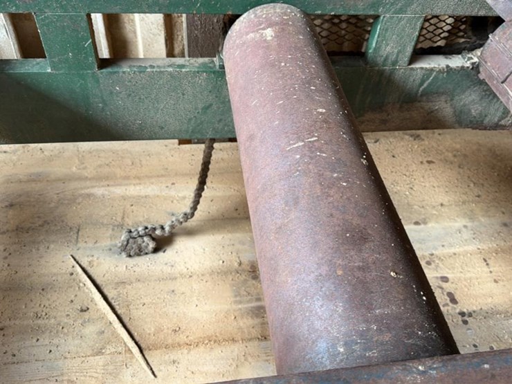 #124-•-32'-roll-case-image-4