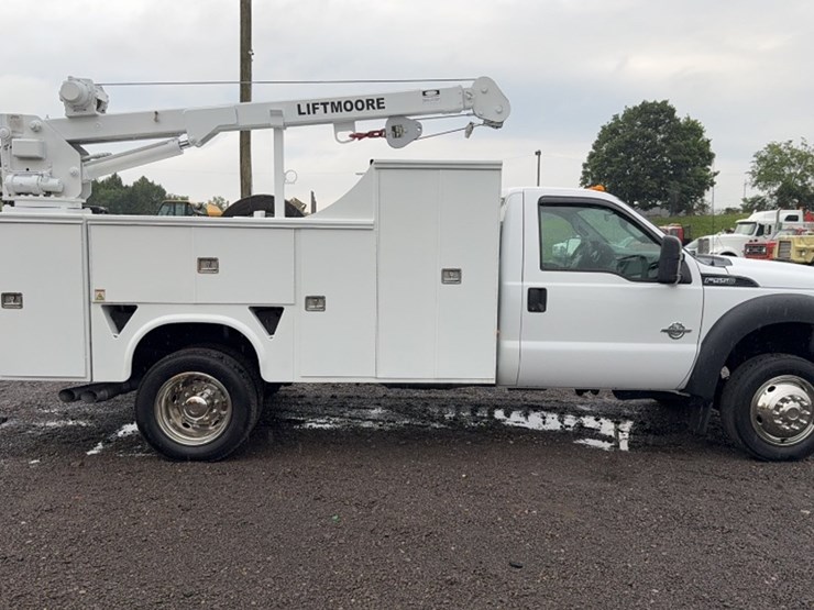 2012-ford-f550-image-4