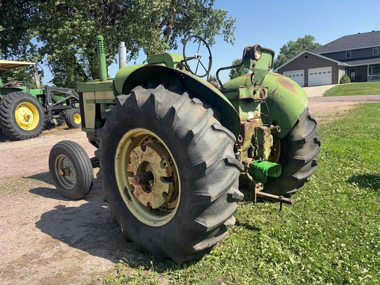 john-deere-720-image-7