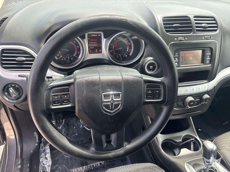 2015-dodge-journey-image-17