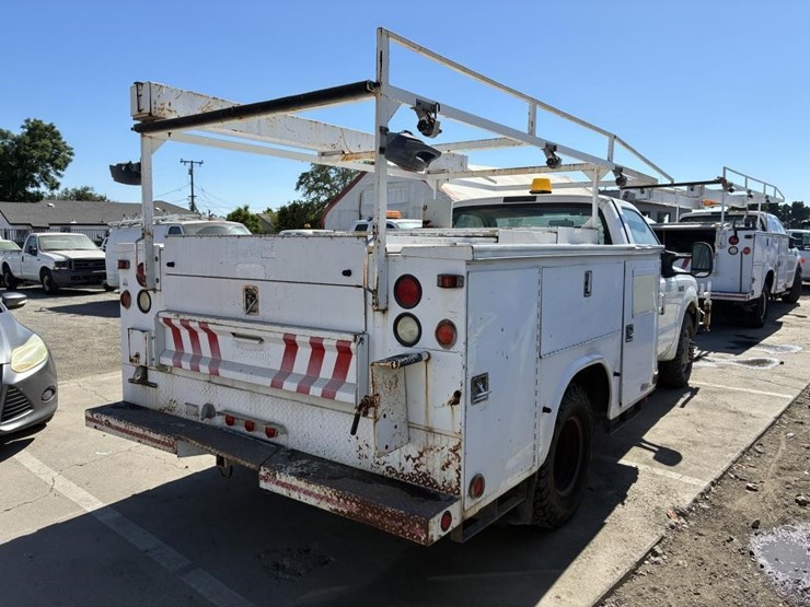 2004-ford-f350-image-3
