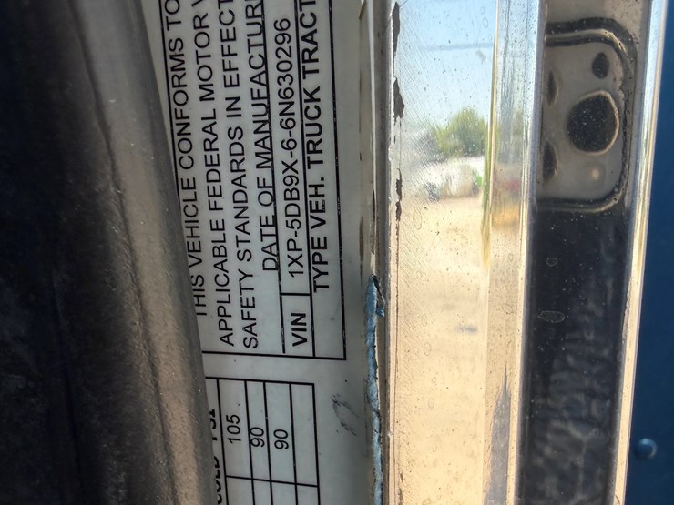 2006-peterbilt-379-image-16