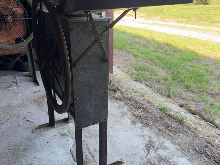 john-deere-one-hole-corn-sheller-image-10