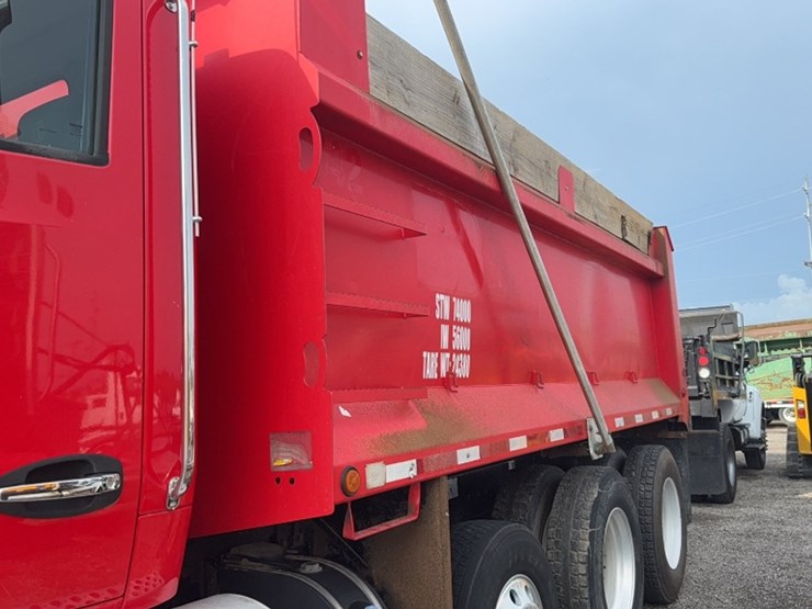 2016-kenworth-t880-image-12