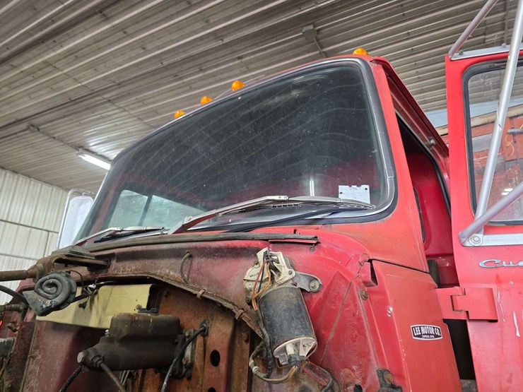 1974-ford-800-image-49
