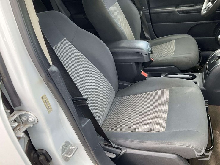 2016-jeep-compass-image-23