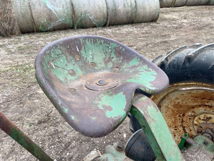 john-deere-model-b-image-28