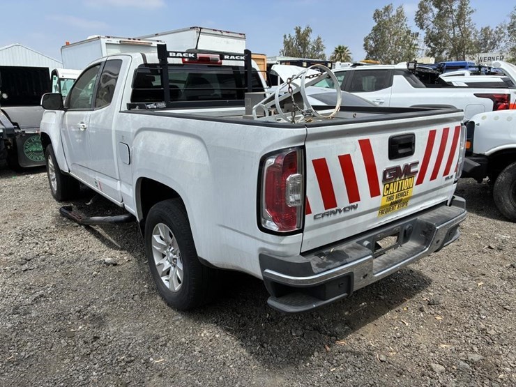 2018-gmc-canyon-sle-image-4