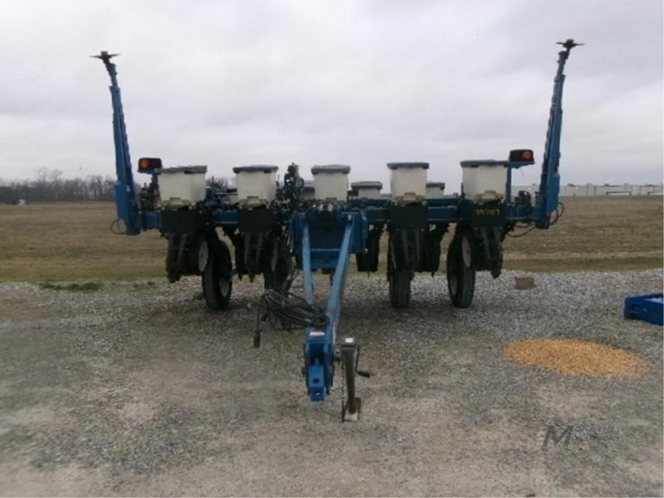 2000-kinze-3000-image-2
