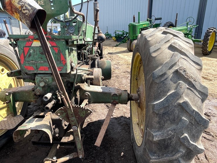 john-deere-70-image-27