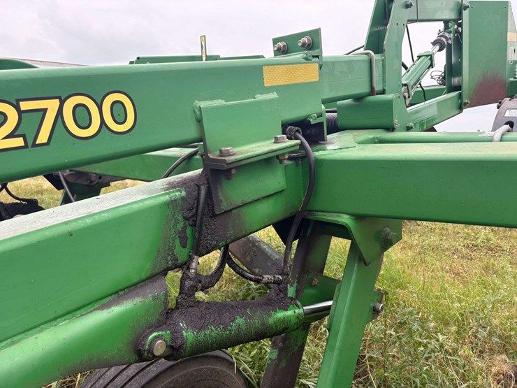 john-deere-2700-image-10