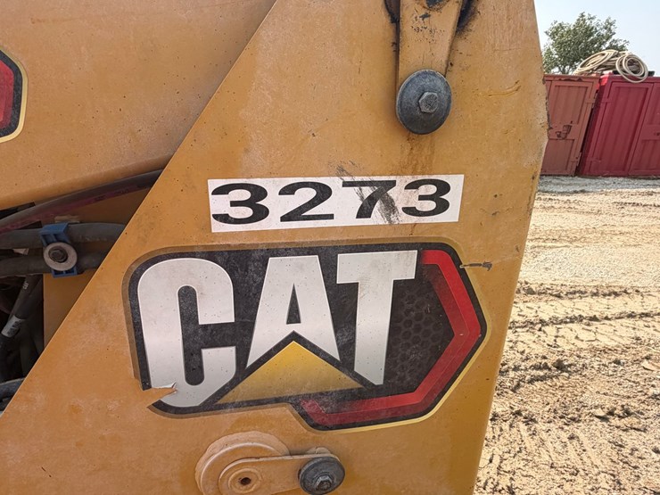 2021-caterpillar-226d3-image-11