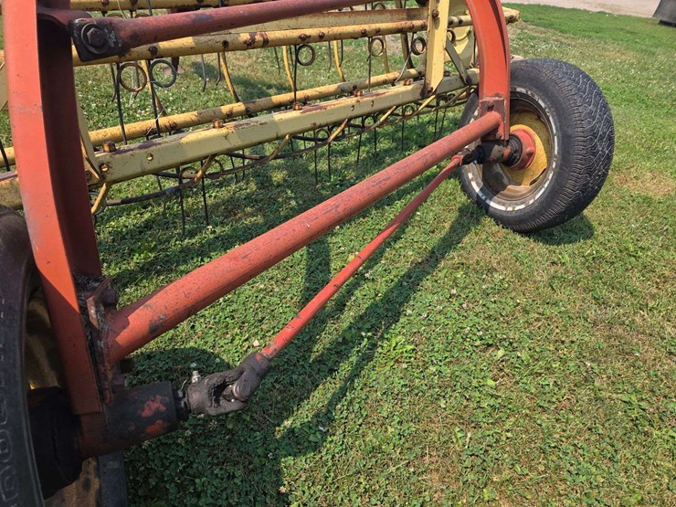 new-holland-256-image-10
