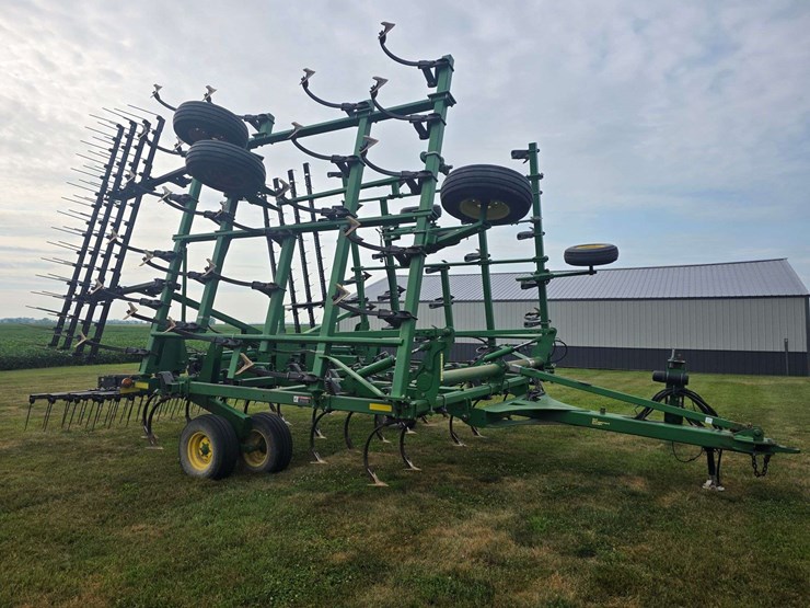 john-deere-2210-image-20