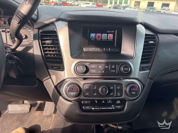 2016-chevrolet-tahoe-image-15