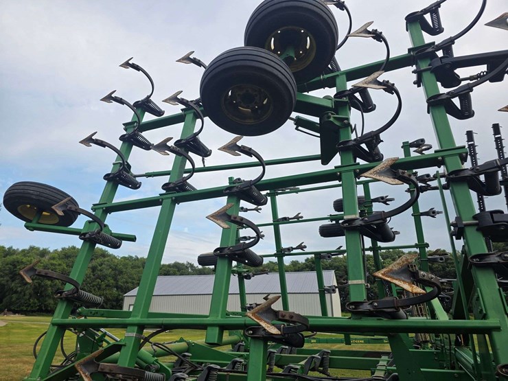 john-deere-2210-image-41