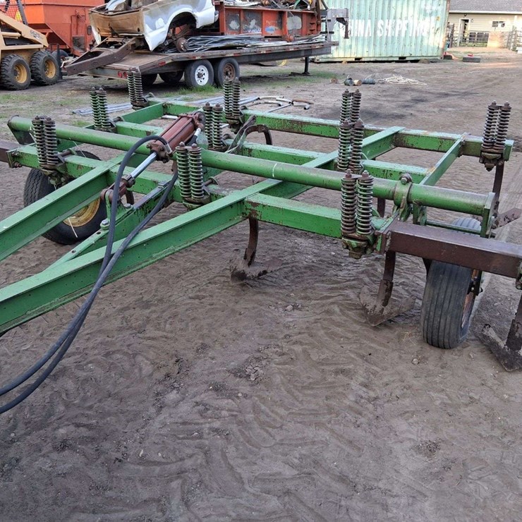 JOHN DEERE 100