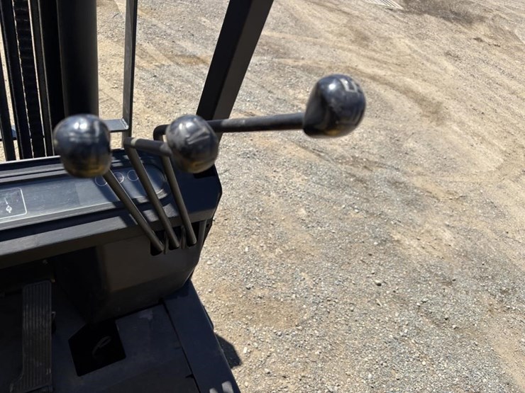 yale-glp50-forklift-image-21
