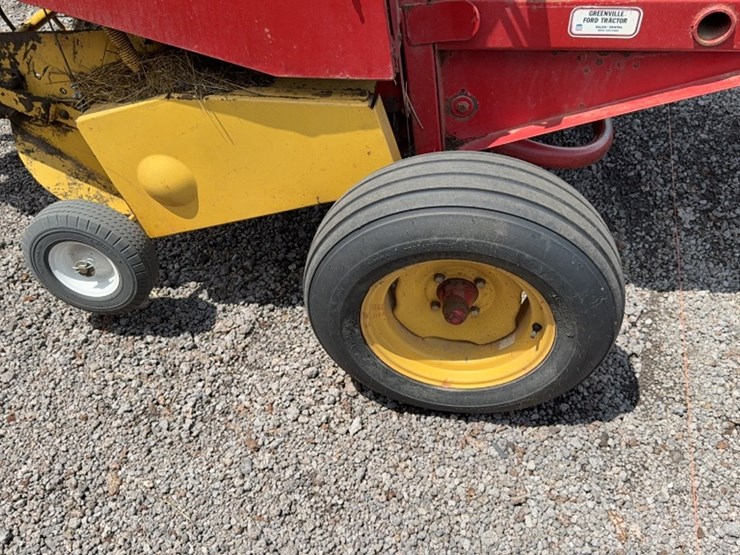 new-holland-630-image-6