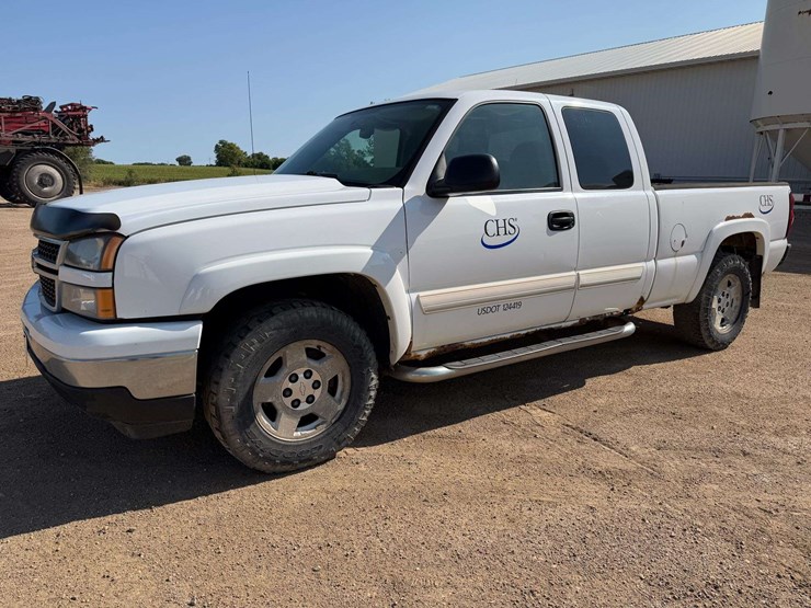 2006-chevrolet-1500-image-1