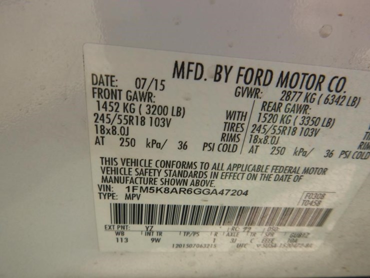 2016-ford-explorer-image-16