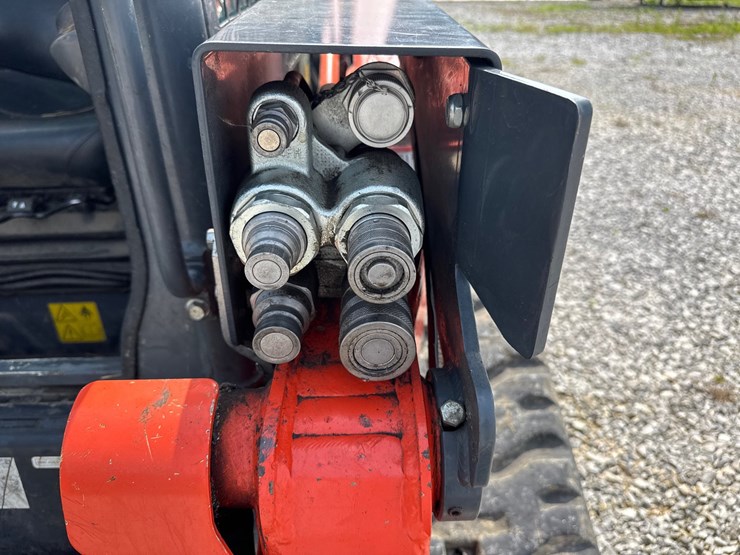 2022-kubota-svl97-2-image-7