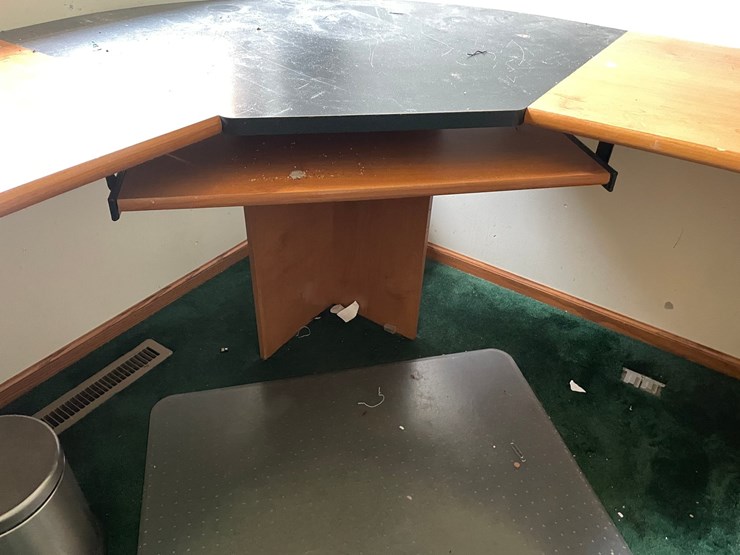 #7314-•-corner-desk-image-4