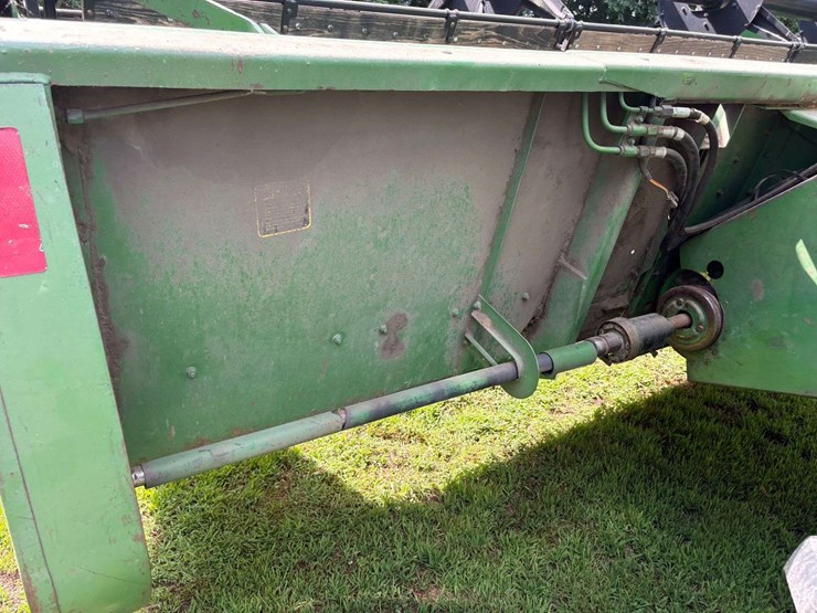 john-deere-216-image-15