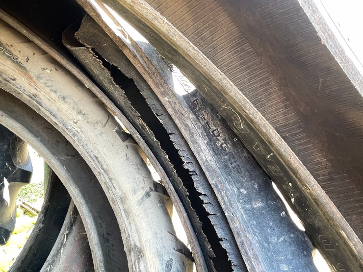 #4696-•-(5)-tractor-tires-image-8