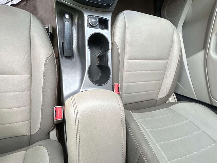 2016-ford-escape-image-17