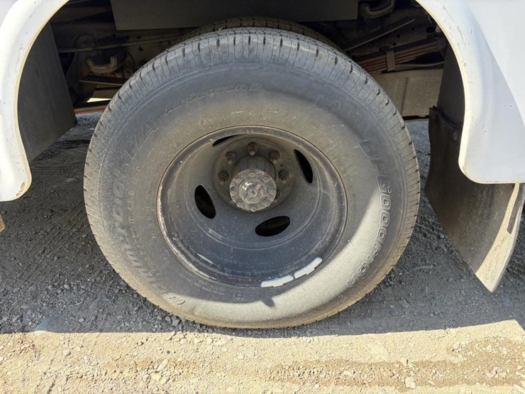 2004-ford-f350-image-5