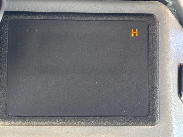 2018-yanmar-s220r-image-55