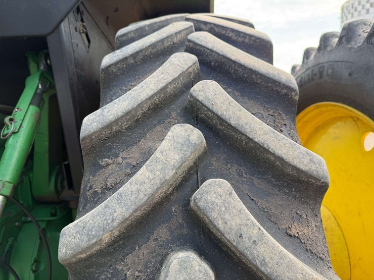 1992-john-deere-4760-image-39