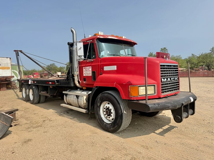 1999-mack-ch612-image-3