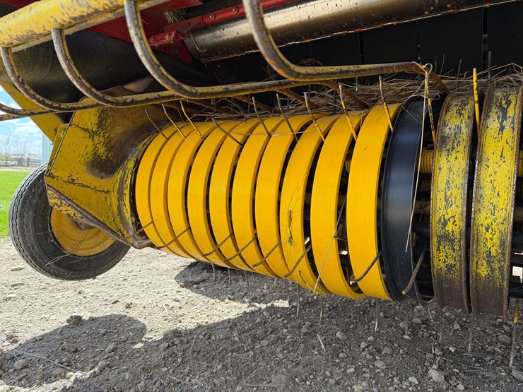 new-holland-664-image-33