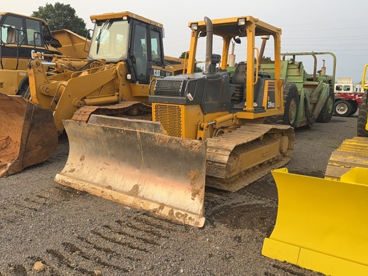 komatsu-d39ex-image-1