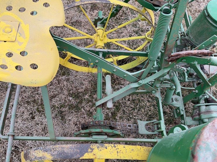 john-deere-two-row-planter-image-21
