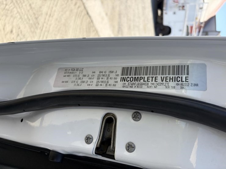 2019-dodge-ram-5500hd-image-22