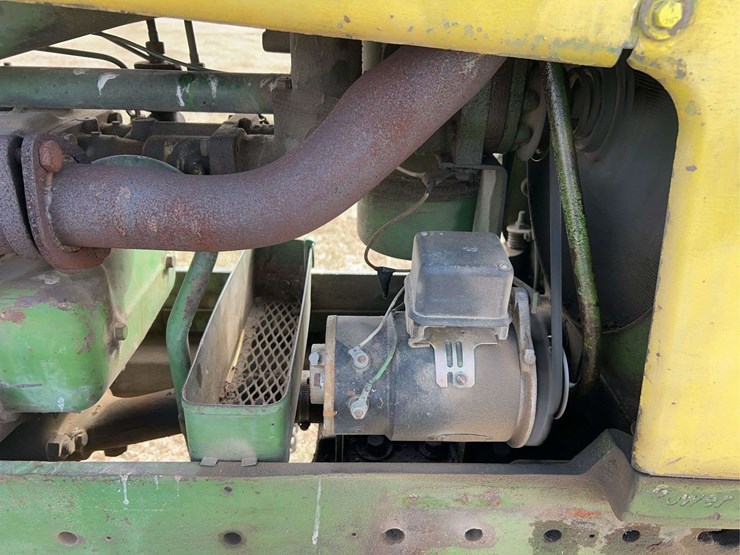 john-deere-630-image-21