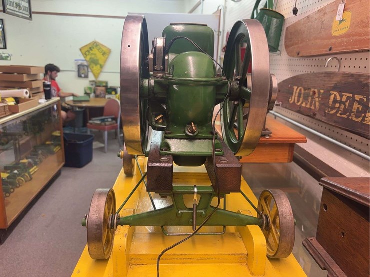 1/2-scale-john-deere-model-e-horse-hit-and-miss-wngine-and-arcade-burr-mill-image-7