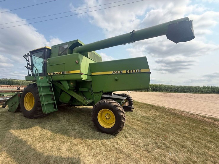 john-deere-7720-image-11