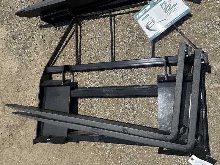 #58-•-skid-steer-48"-adjustable-forks-image-1