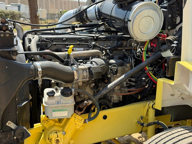 2015-western-star-4900-image-24