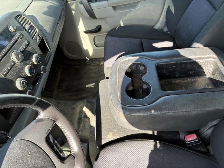 2012-gmc-sierra-2500-image-25