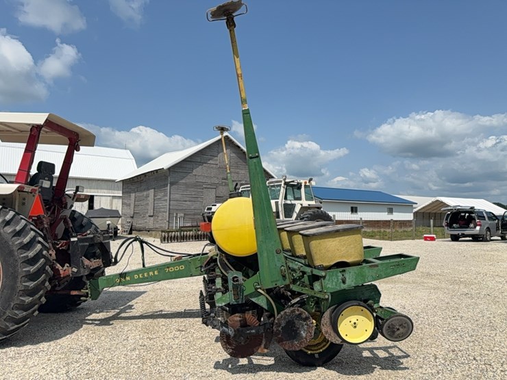 john-deere-7000-image-2
