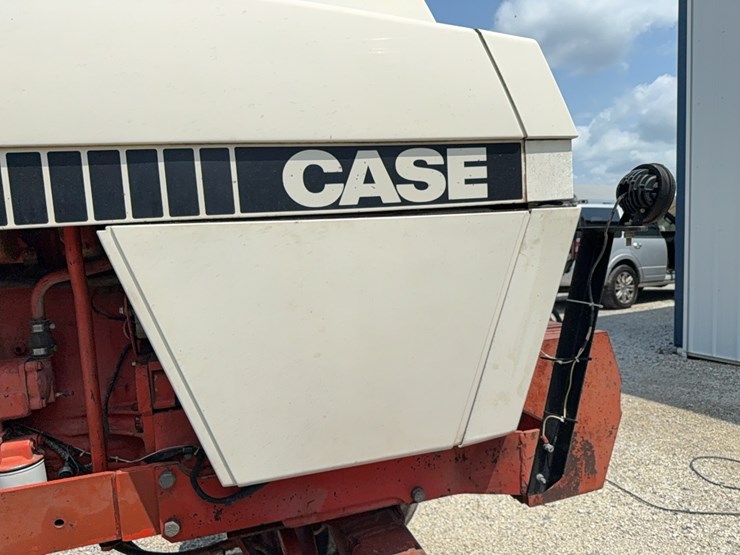 case-2590-tractor-image-31