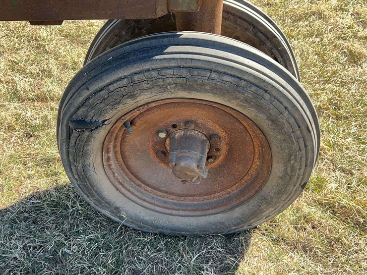 john-deere-model-b-image-17