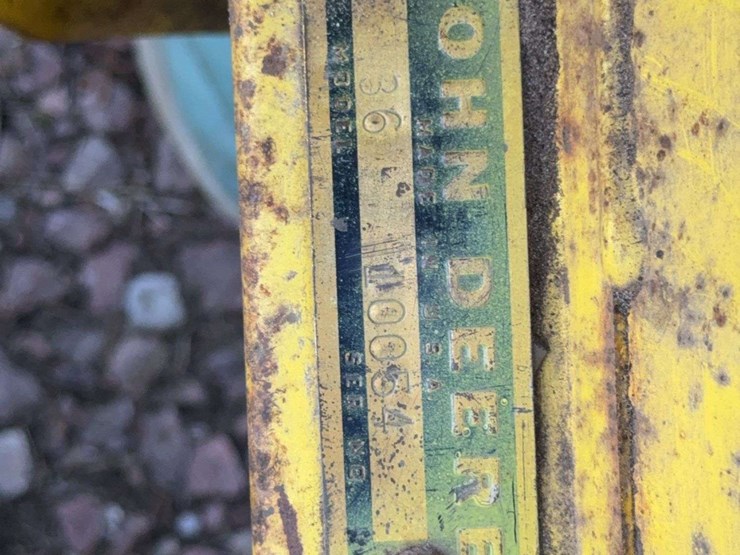 john-deere-110-image-41