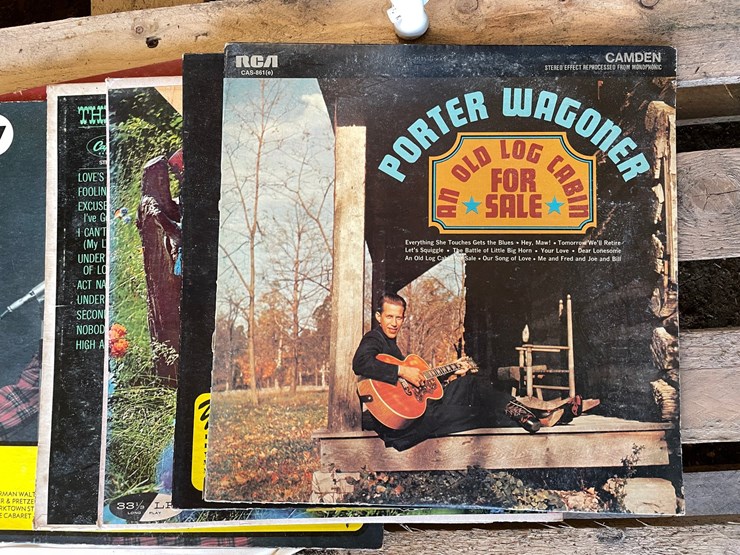 #4723-•-assortment-of-records-image-4