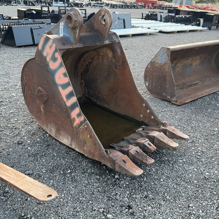 #2004 • HENSLEY 36" EXCAVATOR BUCKET